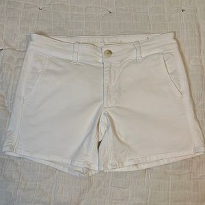 American Eagle White Super Stretch MIDI Shorts Size 6